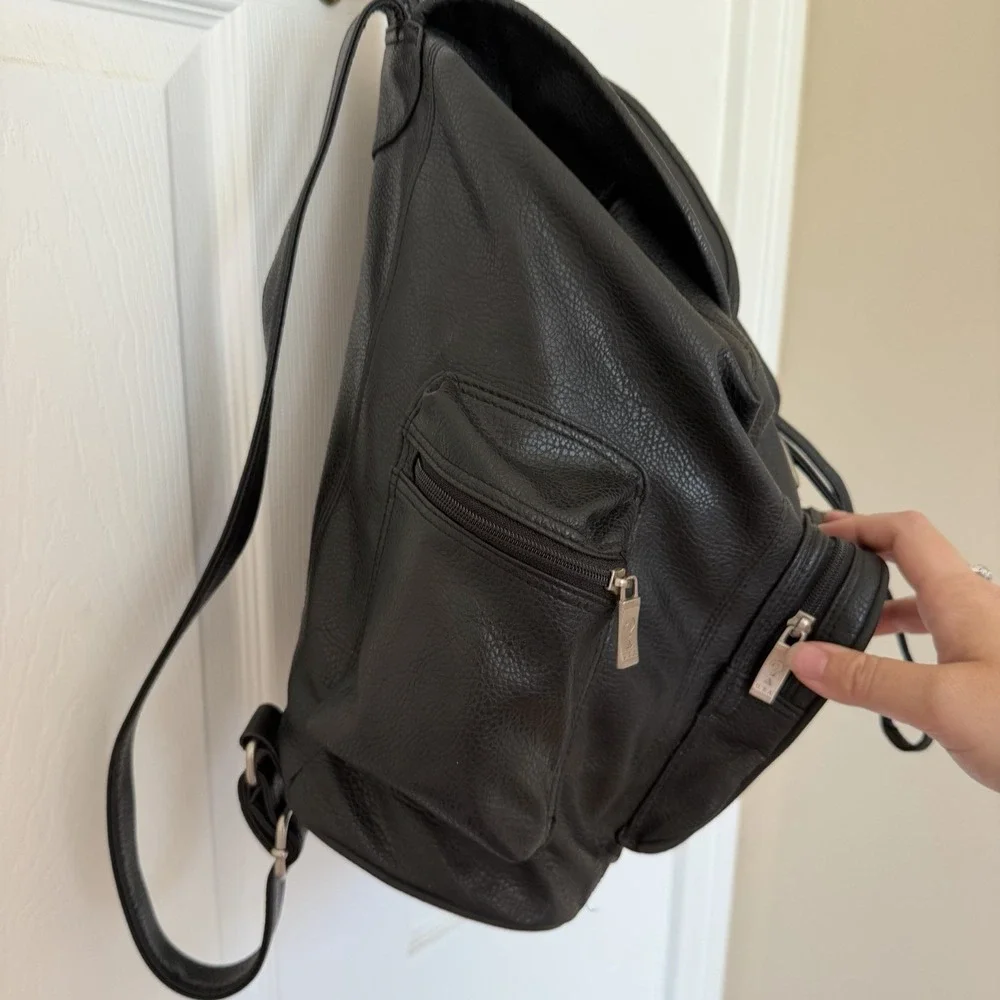 Guess 90s Drawstring Backpack Black Leather Bag Silver Buckle Grunge Retro VTG